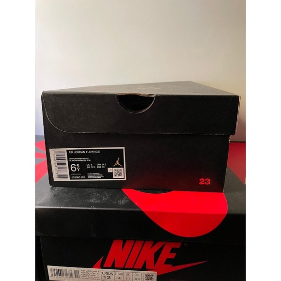 Nike Air Jordan 1 Low GS - Red / Black - Picture 9 of 9